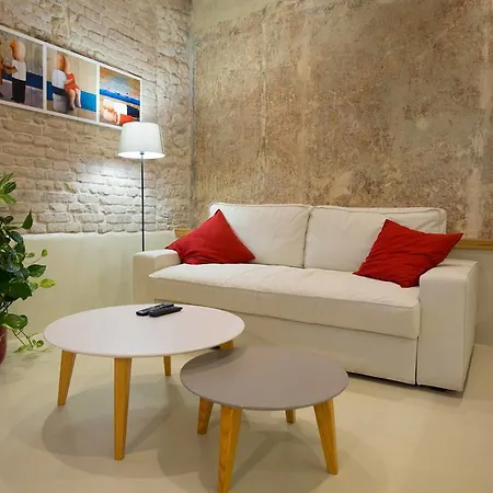 Apartment Traces Split